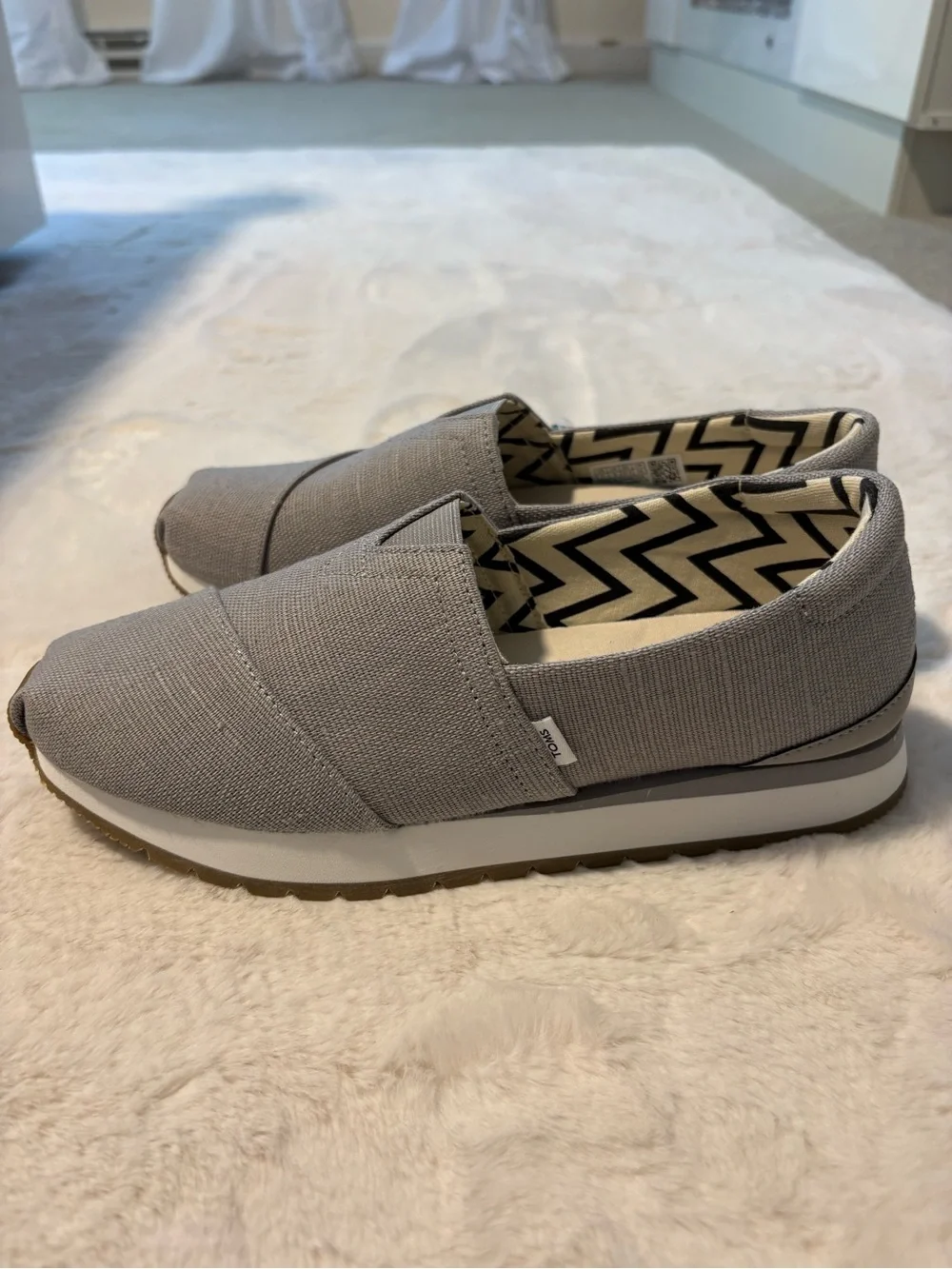 Tom’s Slip On Sneakers